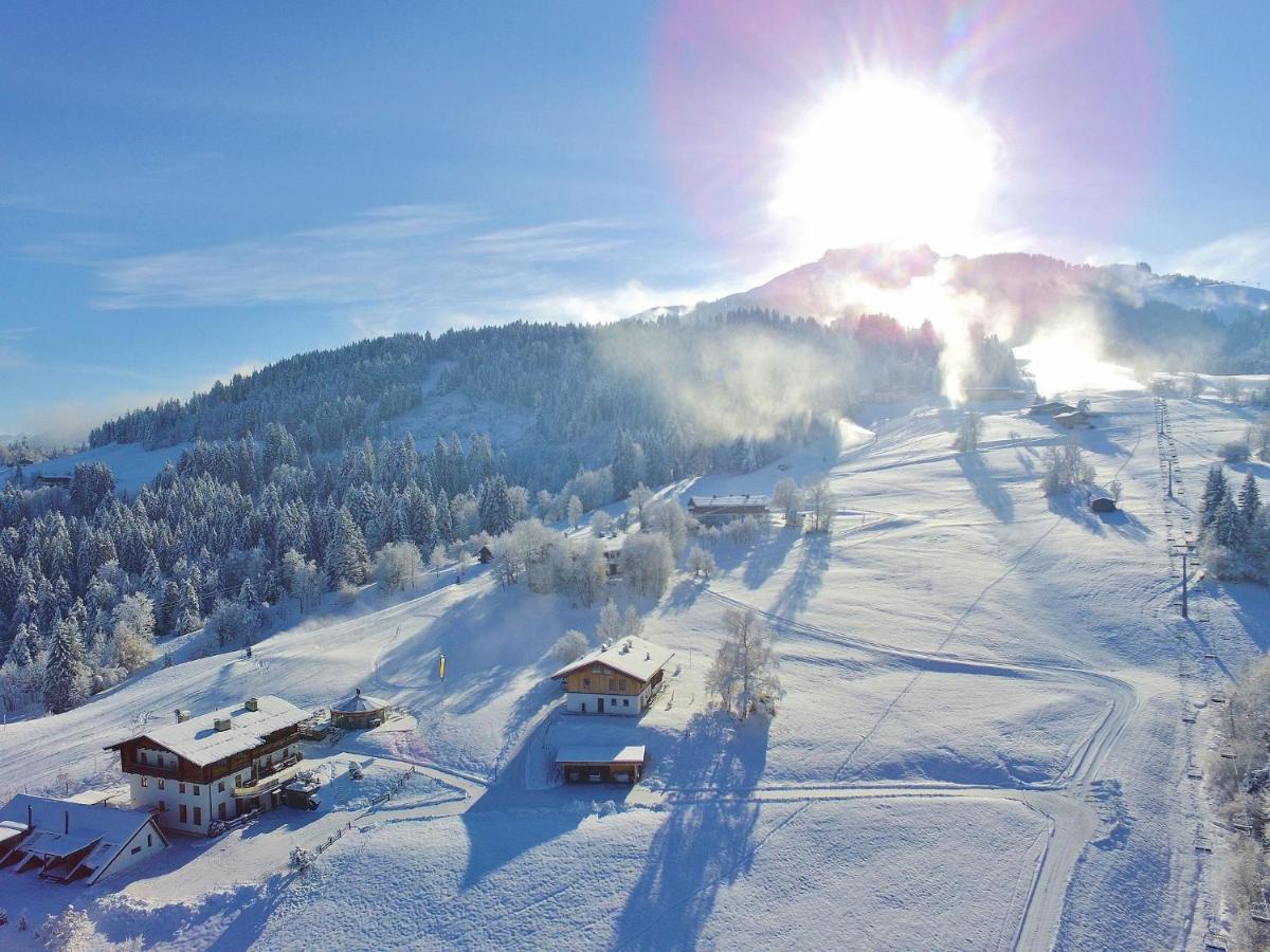 Chalet On The Ski Slope In St Johann In Tyrol Apfeldorf Ngoại thất bức ảnh